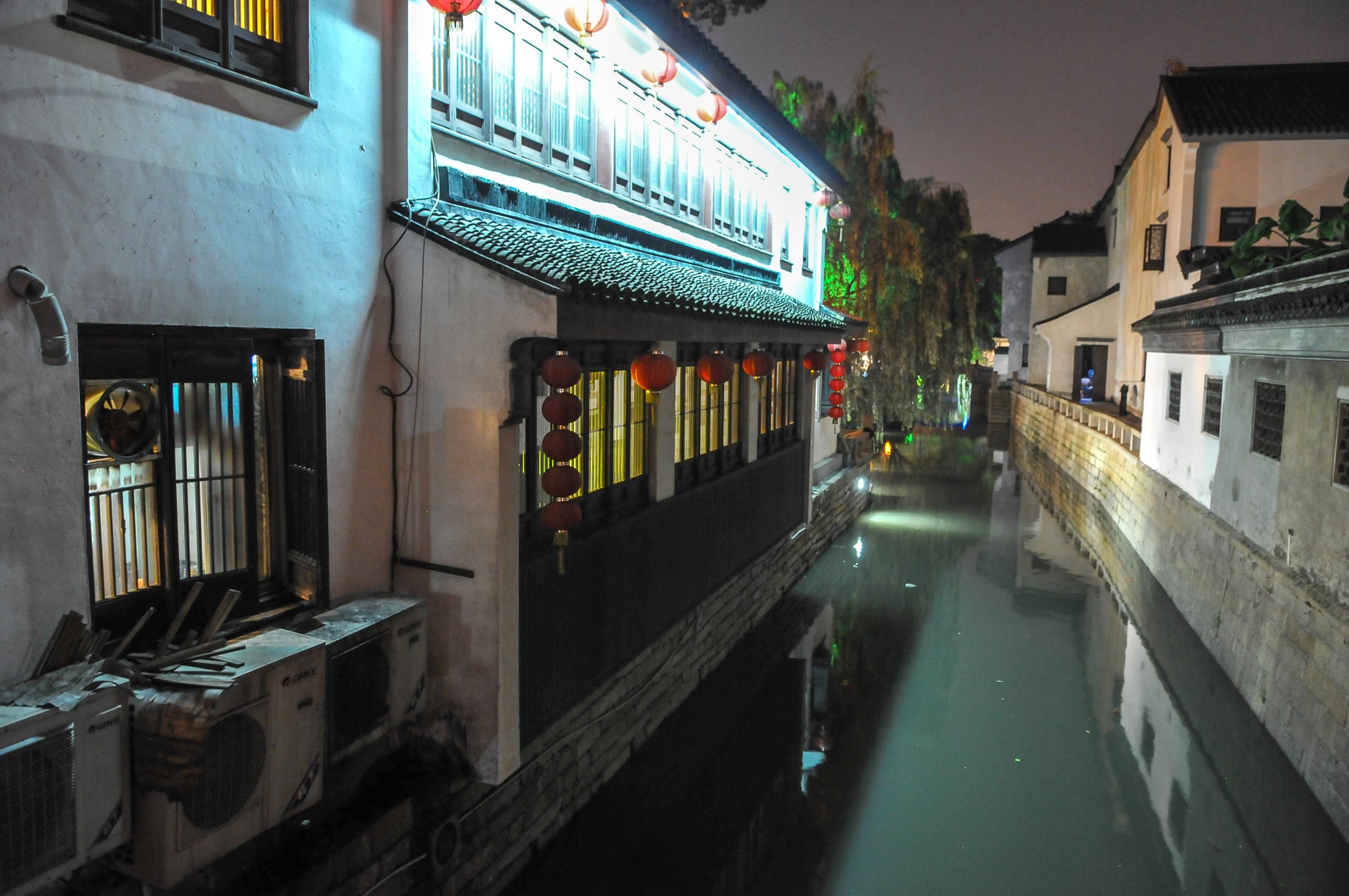 china-suzhou-night-featured