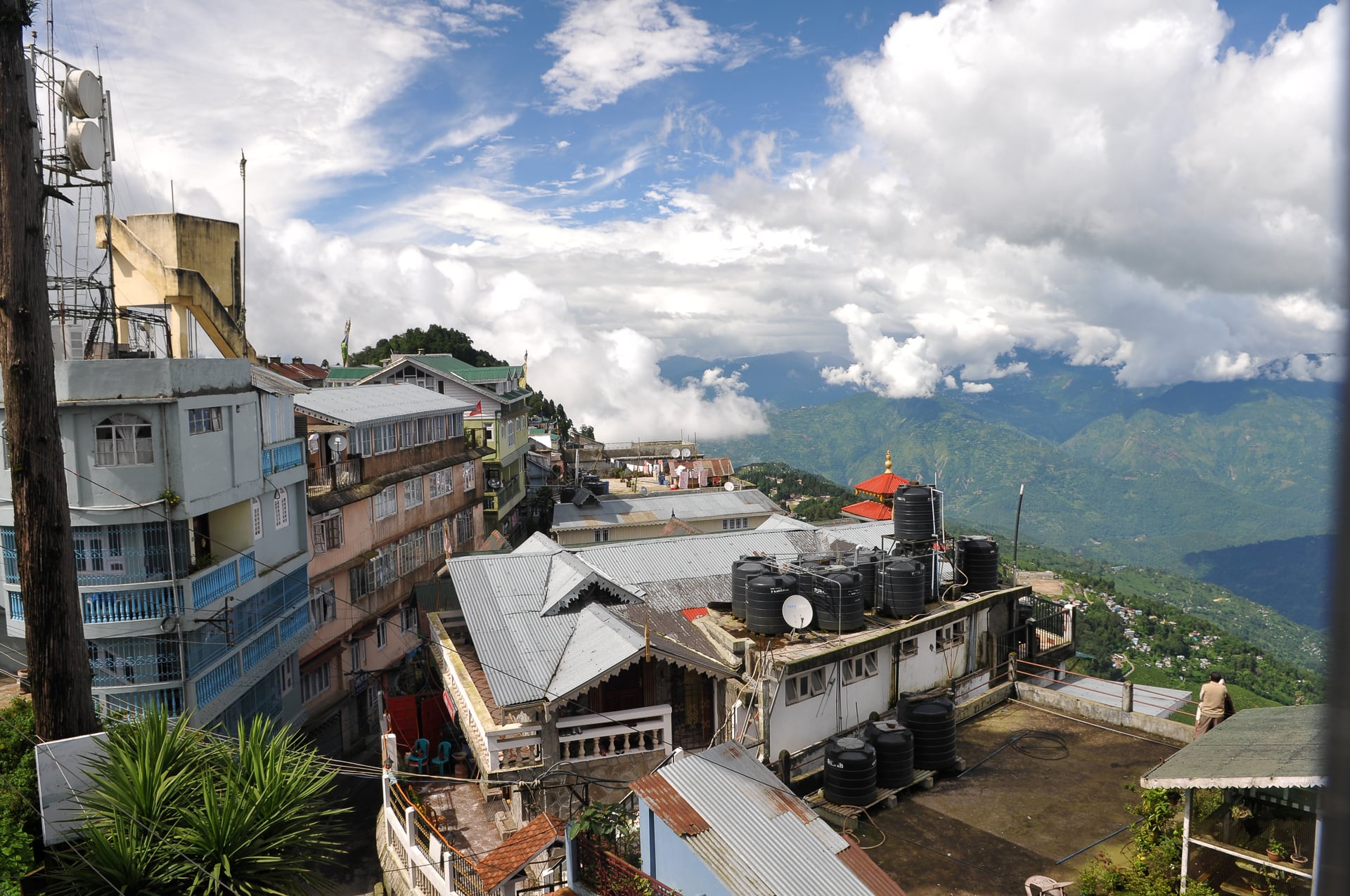 india-darjeeling-two-faces-featured