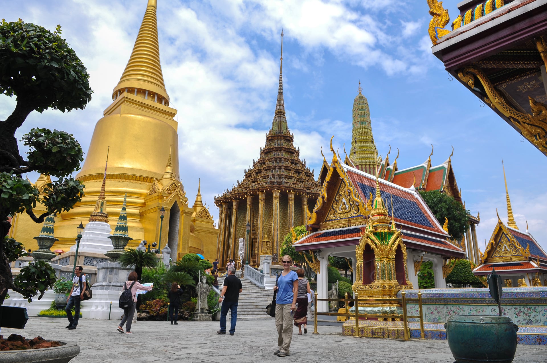 thailand-bangkok-arrival-featured
