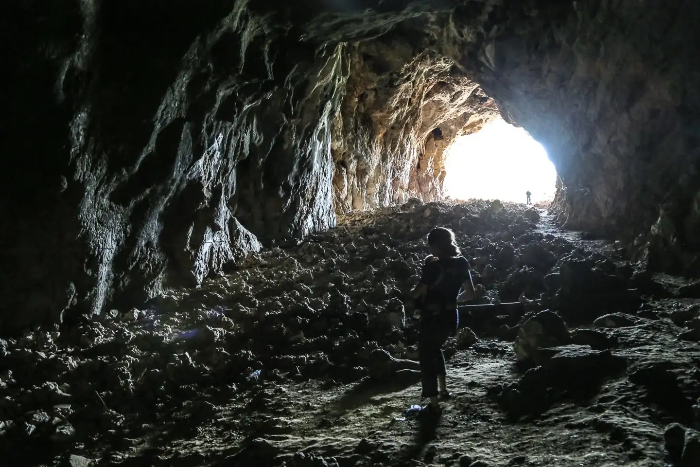 Tham Piu Cave