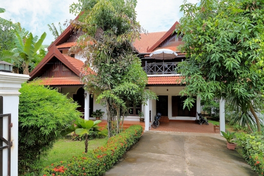 Laos Life: Watnak House